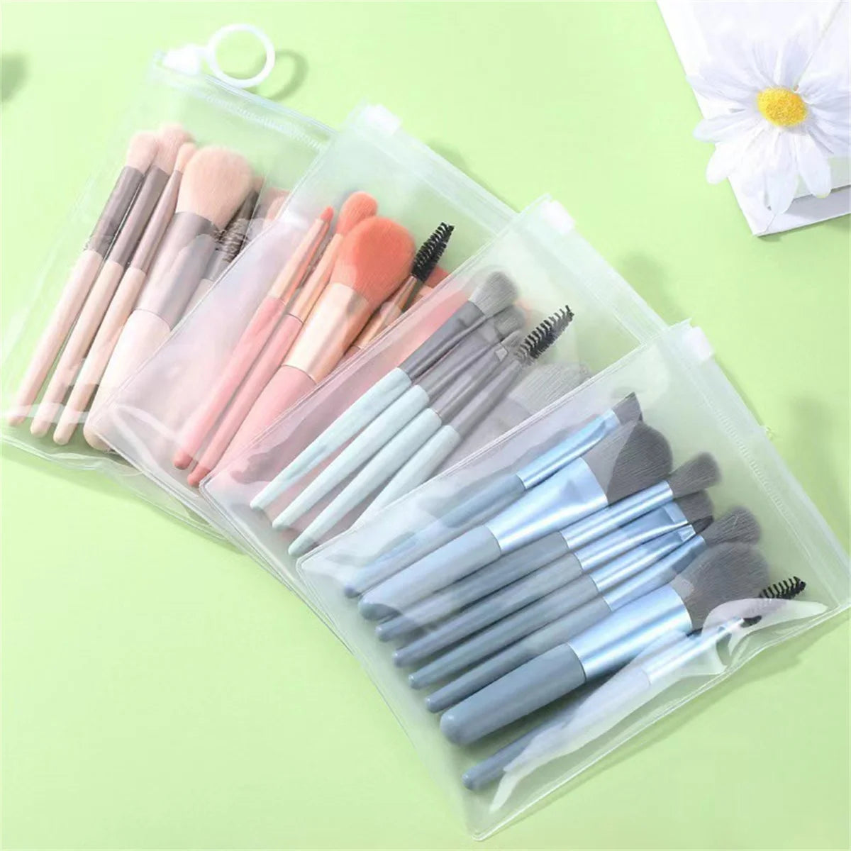8Pcs Soft Fluffy Makeup Brushes Set for cosmetics Foundation Blush Powder Eyeshadow Kabuki Blending Makeup brush