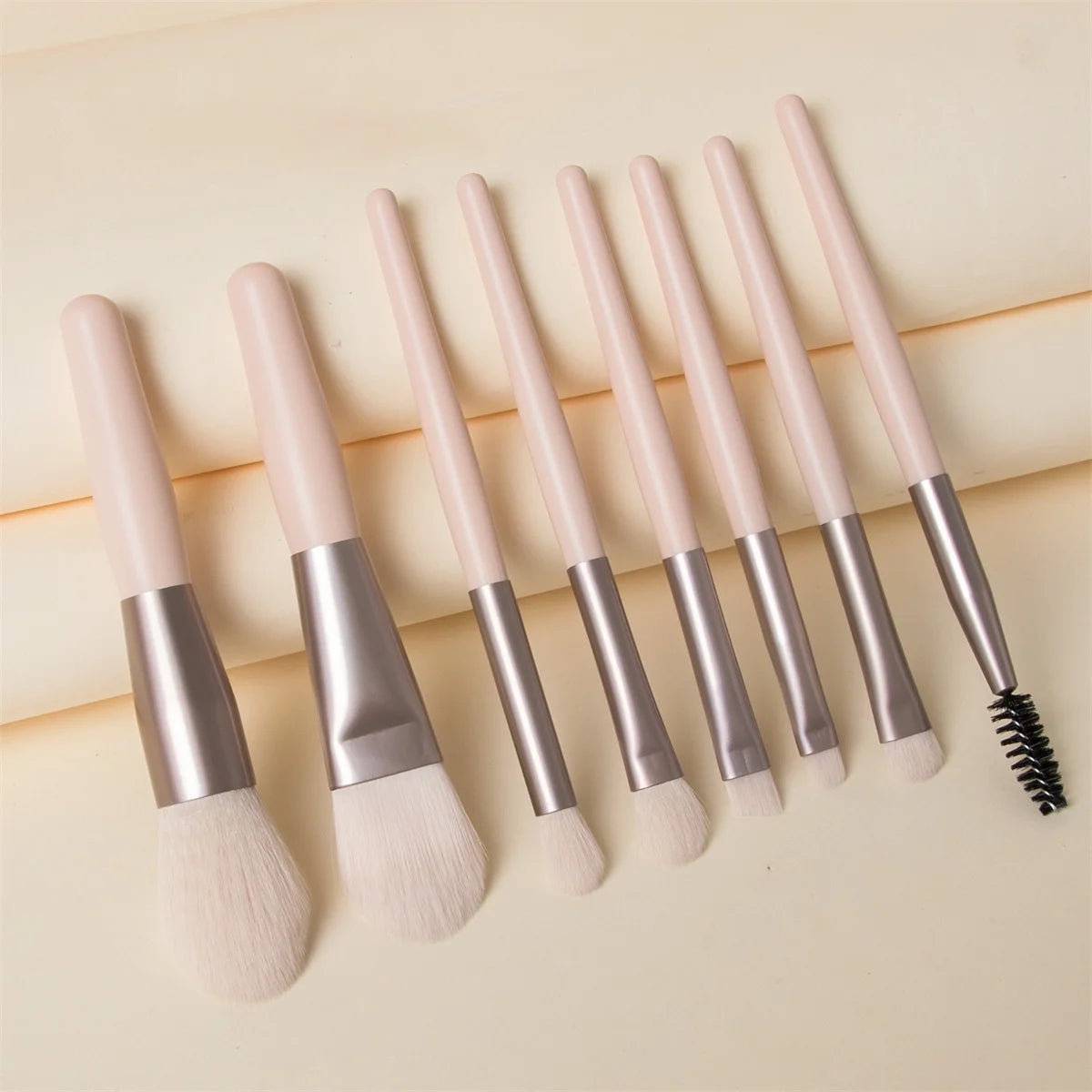 8Pcs Soft Fluffy Makeup Brushes Set for cosmetics Foundation Blush Powder Eyeshadow Kabuki Blending Makeup brush
